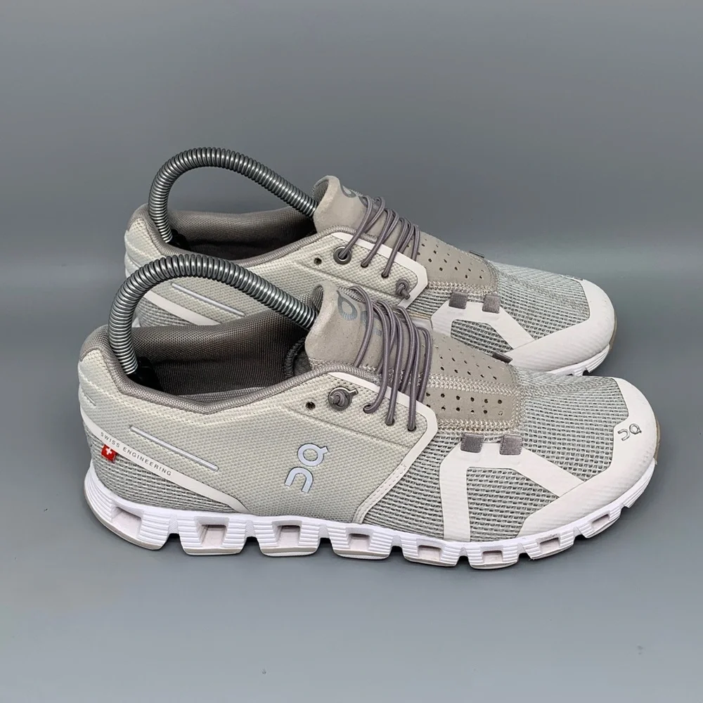 On Cloud 5  Grey Cream White Running Shoes Women’s Sz 7